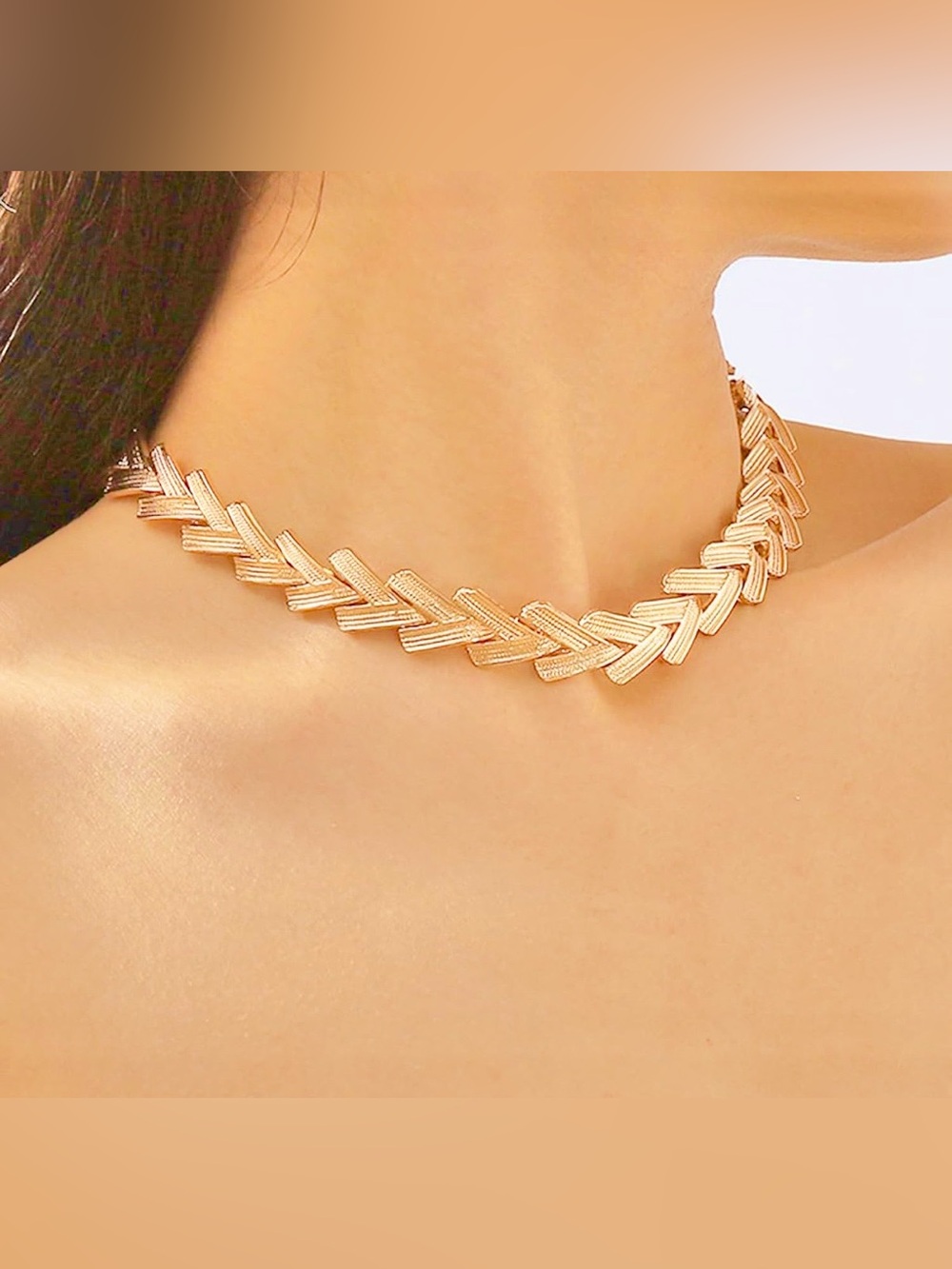 Elegant 14k Gold Oversized Chevron Link Necklace